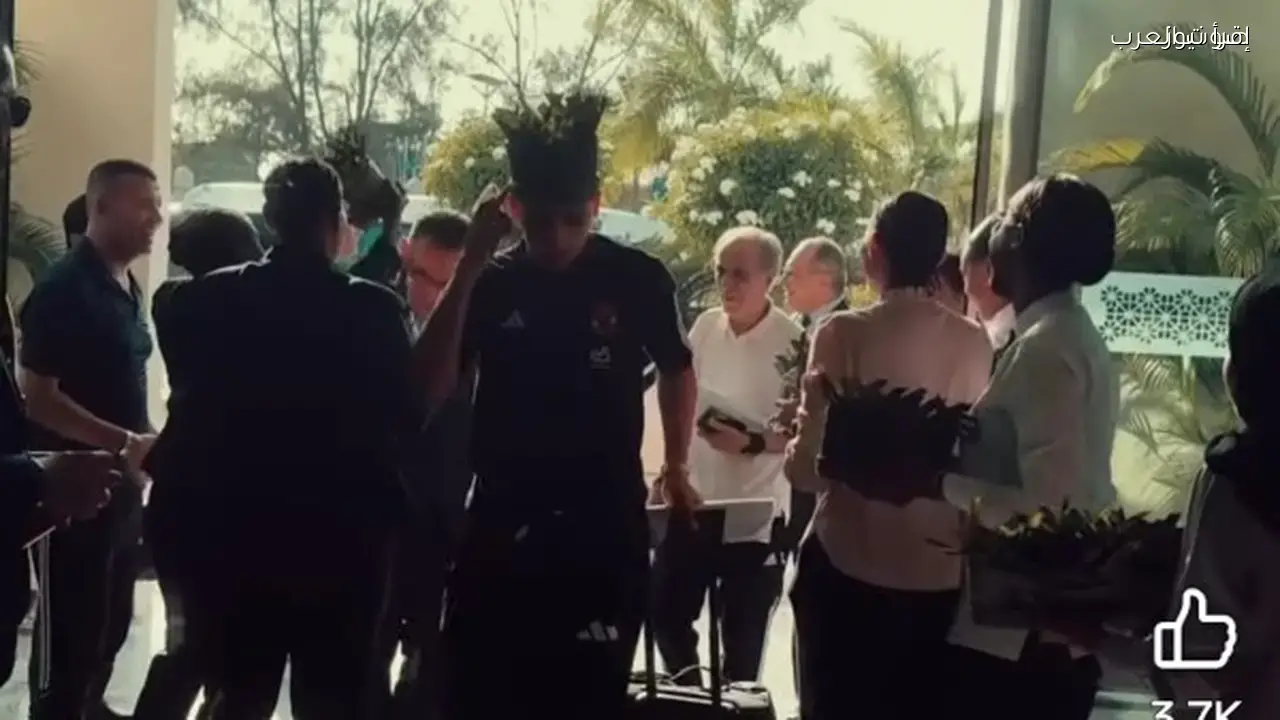 استقبال حار للاعبي الأهلي في تنزانيا قبل المباريات المقبلة