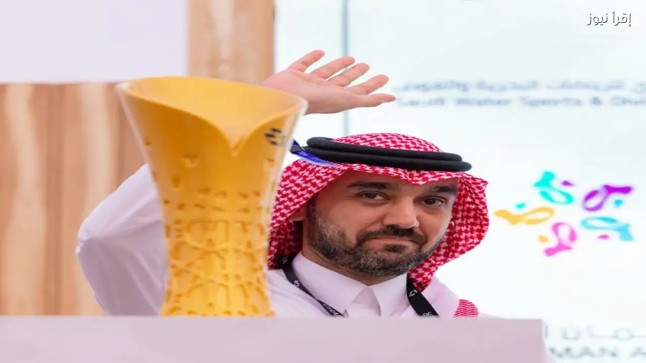 وزير الرياضة يكرم فريق أوكي ريسينغ تيم بعد فوزهم بلقب بطولة العالم للقوارب إي 1